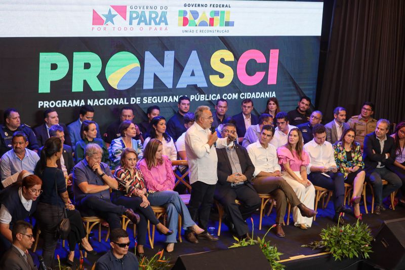 G[PGovernador Helder com Ministros Jader Filho e Flávio Dino/USINA DA PAZ NA CABANAGEM <div class='credito_fotos'>Foto: Marco Santos / Ag. Pará | <a href='/midias/2023/originais/16477_02553d6f-4ee4-9316-a998-cc9a6ce9ff0e.jpg' download><i class='fa-solid fa-download'></i> Download</a></div>