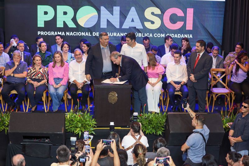 G[PGovernador Helder com Ministros Jader Filho e Flávio Dino/USINA DA PAZ NA CABANAGEM <div class='credito_fotos'>Foto: Marco Santos / Ag. Pará | <a href='/midias/2023/originais/16477_6a268e9e-9946-f75a-6c35-681586300cc8.jpg' download><i class='fa-solid fa-download'></i> Download</a></div>