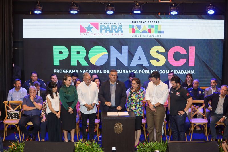 G[PGovernador Helder com Ministros Jader Filho e Flávio Dino/USINA DA PAZ NA CABANAGEM <div class='credito_fotos'>Foto: Marco Santos / Ag. Pará | <a href='/midias/2023/originais/16477_90af034b-4ebd-b628-29fb-22ac4987e772.jpg' download><i class='fa-solid fa-download'></i> Download</a></div>