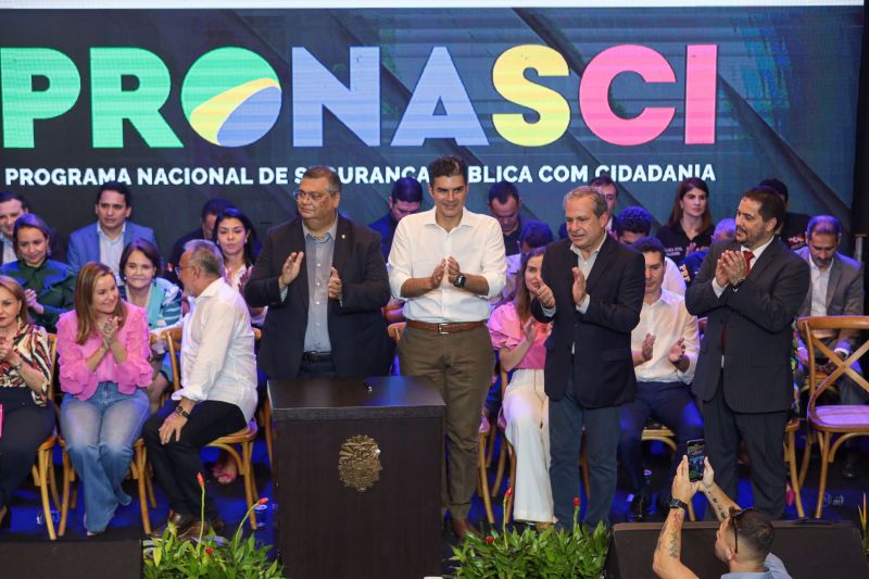 G[PGovernador Helder com Ministros Jader Filho e Flávio Dino/USINA DA PAZ NA CABANAGEM <div class='credito_fotos'>Foto: Marco Santos / Ag. Pará | <a href='/midias/2023/originais/16477_a3a9e5e9-9521-7e1e-760a-03cec794314e.jpg' download><i class='fa-solid fa-download'></i> Download</a></div>
