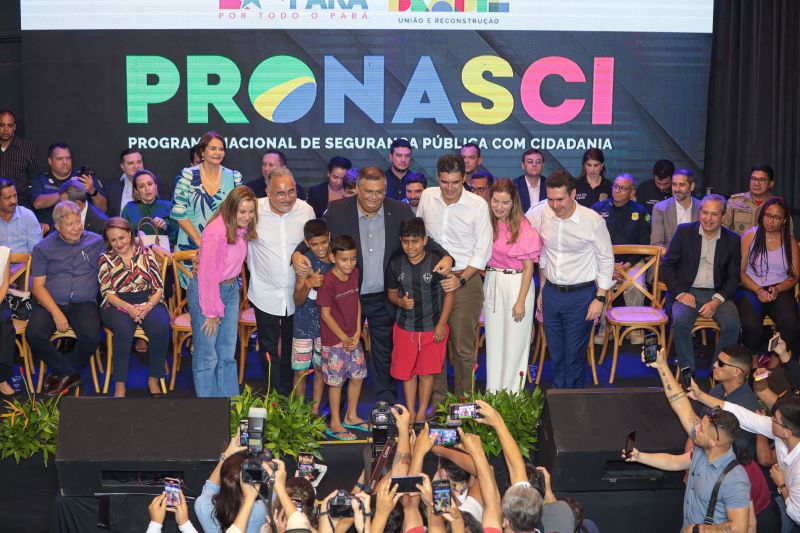 G[PGovernador Helder com Ministros Jader Filho e Flávio Dino/USINA DA PAZ NA CABANAGEM <div class='credito_fotos'>Foto: Marco Santos / Ag. Pará | <a href='/midias/2023/originais/16477_b34ac22f-79f7-3312-cf3a-eeb7044fc433.jpg' download><i class='fa-solid fa-download'></i> Download</a></div>