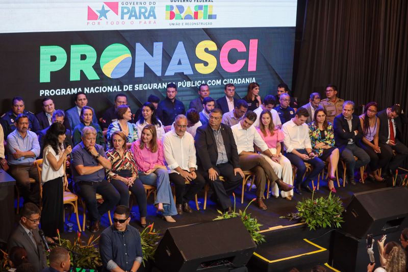 G[PGovernador Helder com Ministros Jader Filho e Flávio Dino/USINA DA PAZ NA CABANAGEM <div class='credito_fotos'>Foto: Marco Santos / Ag. Pará | <a href='/midias/2023/originais/16477_d4a48544-9fd8-f31d-889f-b15f912b9650.jpg' download><i class='fa-solid fa-download'></i> Download</a></div>