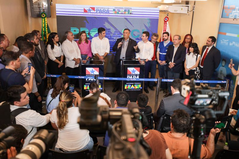 G[PGovernador Helder com Ministros Jader Filho e Flávio Dino/USINA DA PAZ NA CABANAGEM <div class='credito_fotos'>Foto: Marco Santos / Ag. Pará | <a href='/midias/2023/originais/16477_d76d703e-1682-a651-7a1b-6d766750fdb6.jpg' download><i class='fa-solid fa-download'></i> Download</a></div>