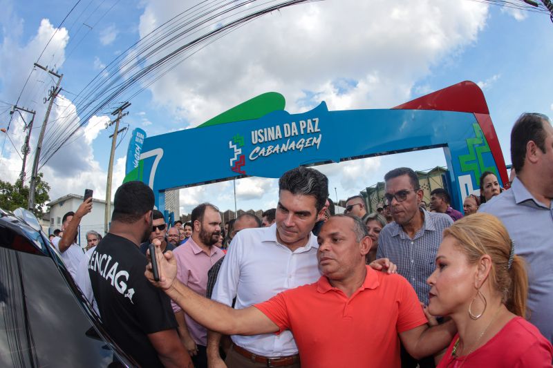 G[PGovernador Helder com Ministros Jader Filho e Flávio Dino/USINA DA PAZ NA CABANAGEM <div class='credito_fotos'>Foto: Marco Santos / Ag. Pará | <a href='/midias/2023/originais/16477_ece46504-1acc-4c8d-9d95-cafd73647458.jpg' download><i class='fa-solid fa-download'></i> Download</a></div>
