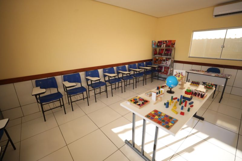 Escola municipal E F Santos Dumont <div class='credito_fotos'>Foto: Pedro Guerreiro / Ag. Pará | <a href='/midias/2023/originais/16604_ecf469bd-bb2b-a3ac-9a3c-00a9f8bd77fd.jpg' download><i class='fa-solid fa-download'></i> Download</a></div>