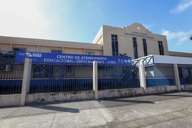 Escola Estadual Visconde de Souza Franco <div class='credito_fotos'>Foto: David Alves / Ag Pará   |   <a href='/midias/2023/originais/16810_0ee43a54-1687-c5ca-afae-69e12e4cd73a.jpg' download><i class='fa-solid fa-download'></i> Download</a></div>