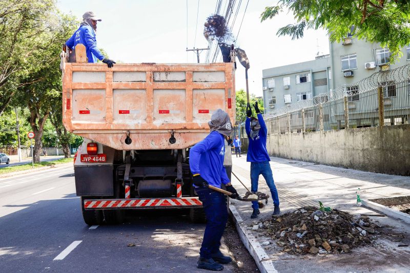 Cerca de 230 toneladas de resíduos foram coletadas em 30 dias de ação de limpeza
 <div class='credito_fotos'>Foto: Paula Lourinho / Ascom Seop   |   <a href='/midias/2023/originais/16824_2141c430-3bfd-dde8-41cd-8c898b9382e2.jpg' download><i class='fa-solid fa-download'></i> Download</a></div>