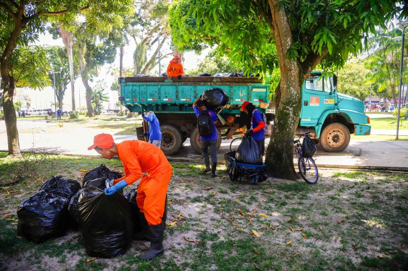 Cerca de 230 toneladas de resíduos foram coletadas em 30 dias de ação de limpeza
 <div class='credito_fotos'>Foto: Paula Lourinho / Ascom Seop   |   <a href='/midias/2023/originais/16824_755007e9-e38d-cbff-b9e6-93284509e81c.jpg' download><i class='fa-solid fa-download'></i> Download</a></div>