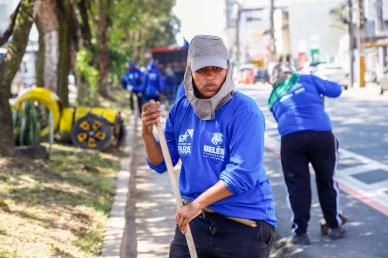 Cerca de 230 toneladas de resíduos foram coletadas em 30 dias de ação de limpeza
 <div class='credito_fotos'>Foto: Paula Lourinho / Ascom Seop   |   <a href='/midias/2023/originais/16824_974ef734-6647-918a-d498-092bd7a7ed5b.jpg' download><i class='fa-solid fa-download'></i> Download</a></div>