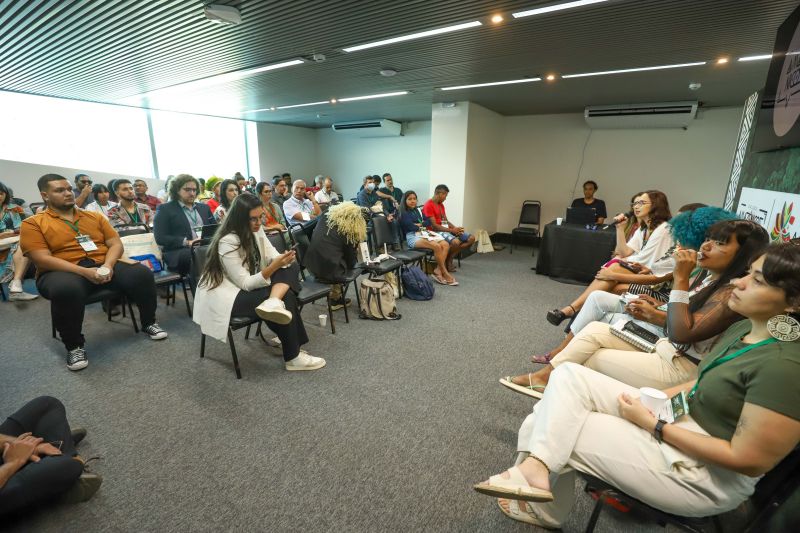 Planos de Sociobioeconomia na Amazônia Legal
 Lançamento Edital de Chamamento Público para a Câmara da Juventude do FPMAC FT Alex Ribeiro / Ag Pará <div class='credito_fotos'>Foto: Alex Ribeiro / Ag. Pará   |   <a href='/midias/2023/originais/16834_3055a544-f145-e031-d7b0-f03a7462a47f.jpg' download><i class='fa-solid fa-download'></i> Download</a></div>