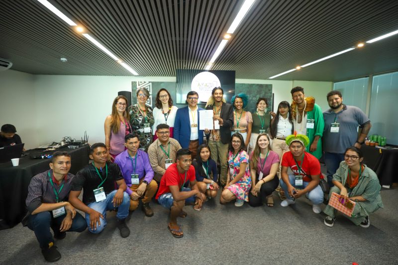 Planos de Sociobioeconomia na Amazônia Legal
 Lançamento Edital de Chamamento Público para a Câmara da Juventude do FPMAC FT Alex Ribeiro / Ag Pará <div class='credito_fotos'>Foto: Alex Ribeiro / Ag. Pará   |   <a href='/midias/2023/originais/16834_3e206d3f-76f5-20b4-7678-3b9626e1a988.jpg' download><i class='fa-solid fa-download'></i> Download</a></div>