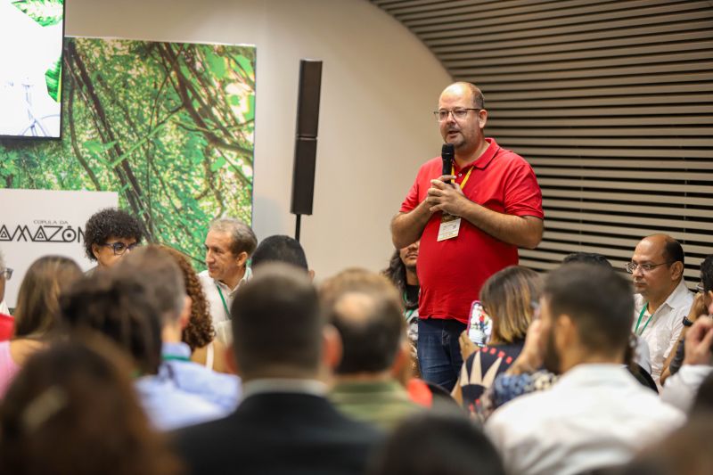 Saúde e ambiente na amazônia: integração necessária hoje para atuação nos cenários futuros e no fortalecimento do SUS
Secretário Saúde do Estado do Pará Rômulo Gomes Rodovalho FT Alex Ribeiro Ag Pará <div class='credito_fotos'>Foto: Alex Ribeiro / Ag. Pará | <a href='/midias/2023/originais/16835_b176e2d5-74a6-175d-374c-576cfc5bca2a.jpg' download><i class='fa-solid fa-download'></i> Download</a></div>