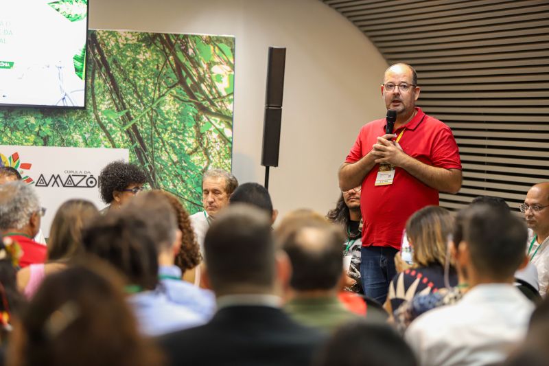 Saúde e ambiente na amazônia: integração necessária hoje para atuação nos cenários futuros e no fortalecimento do SUS
Secretário Saúde do Estado do Pará Rômulo Gomes Rodovalho FT Alex Ribeiro Ag Pará <div class='credito_fotos'>Foto: Alex Ribeiro / Ag. Pará | <a href='/midias/2023/originais/16835_cd61fe36-0930-5dc7-e131-ab3b0c974169.jpg' download><i class='fa-solid fa-download'></i> Download</a></div>