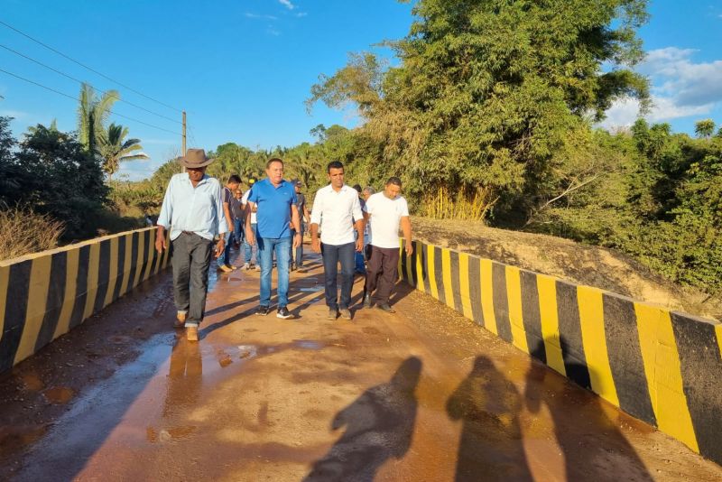 Governo do Estado entrega três pontes de concreto, em São Geraldo do Araguaia

fotos: Rian Silva- Ascom prefeitura São Geraldo do Araguaia <div class='credito_fotos'>Foto: Divulgação   |   <a href='/midias/2023/originais/16838_146f5b33-7ef4-d30c-8574-11f11c93e581.jpg' download><i class='fa-solid fa-download'></i> Download</a></div>