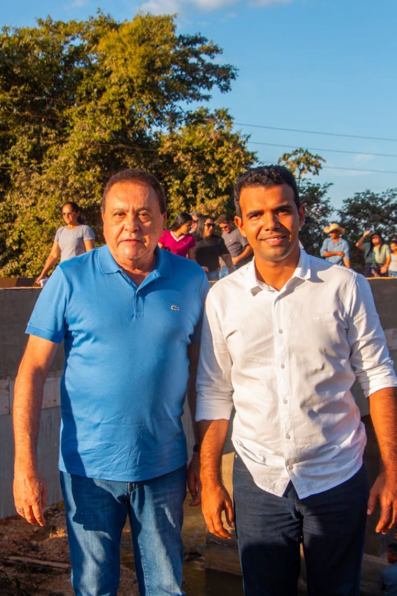 Governo do Estado entrega três pontes de concreto, em São Geraldo do Araguaia

fotos: Rian Silva- Ascom prefeitura São Geraldo do Araguaia <div class='credito_fotos'>Foto: Divulgação   |   <a href='/midias/2023/originais/16838_3a4fc1d9-8dbc-47c4-be65-ddcf36877ddc.jpg' download><i class='fa-solid fa-download'></i> Download</a></div>