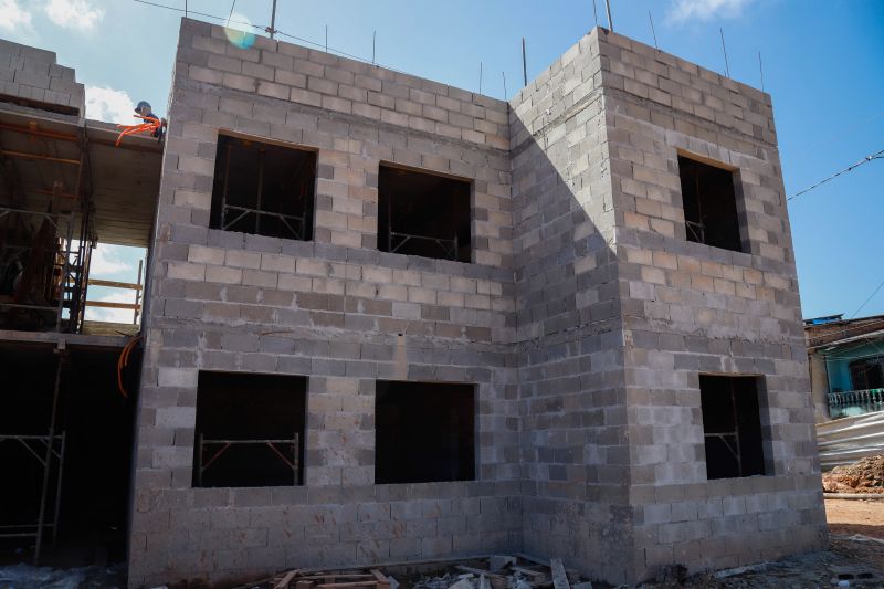 
Construção de 400 unidades habitacionais do Curtume de Santo Antônio estão com mais de 30% dos serviços executados  <div class='credito_fotos'>Foto: Paula Lourinho / Ascom Seop   |   <a href='/midias/2023/originais/16903_22e47d76-f99f-ed2f-e9a2-554d59e48cd9.jpg' download><i class='fa-solid fa-download'></i> Download</a></div>