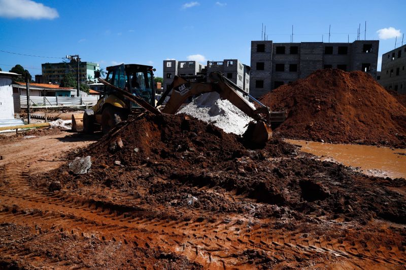 
Construção de 400 unidades habitacionais do Curtume de Santo Antônio estão com mais de 30% dos serviços executados  <div class='credito_fotos'>Foto: Paula Lourinho / Ascom Seop   |   <a href='/midias/2023/originais/16903_622b16df-2074-848e-7a3f-0f215258edce.jpg' download><i class='fa-solid fa-download'></i> Download</a></div>