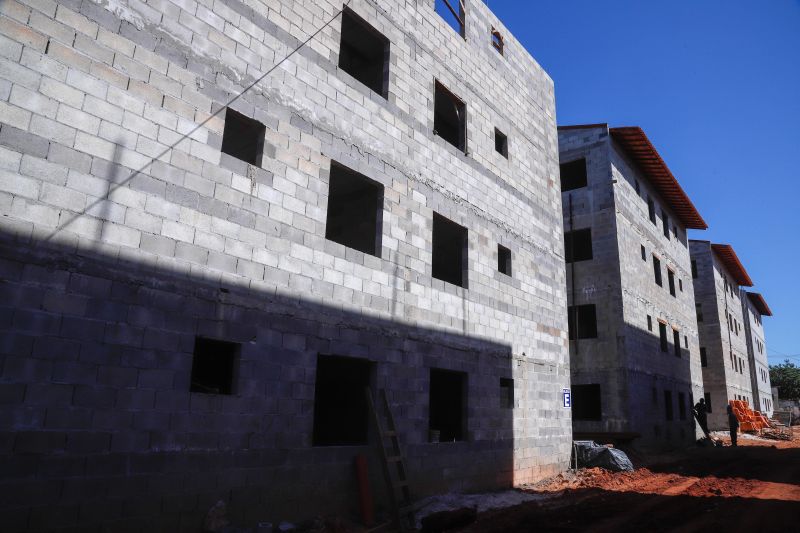
Construção de 400 unidades habitacionais do Curtume de Santo Antônio estão com mais de 30% dos serviços executados  <div class='credito_fotos'>Foto: Paula Lourinho / Ascom Seop   |   <a href='/midias/2023/originais/16903_6f24098e-6e71-e1c7-c5e2-d4736c214d78.jpg' download><i class='fa-solid fa-download'></i> Download</a></div>