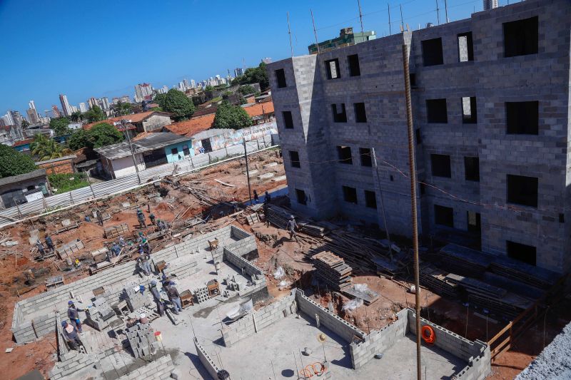 
Construção de 400 unidades habitacionais do Curtume de Santo Antônio estão com mais de 30% dos serviços executados  <div class='credito_fotos'>Foto: Paula Lourinho / Ascom Seop   |   <a href='/midias/2023/originais/16903_6f6c1793-7291-4dc6-a401-a9fa2d5c4904.jpg' download><i class='fa-solid fa-download'></i> Download</a></div>