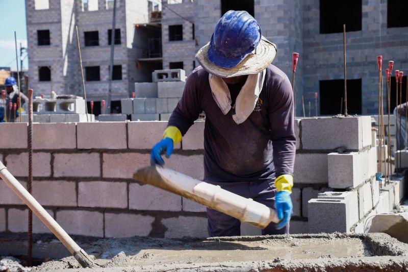 
Construção de 400 unidades habitacionais do Curtume de Santo Antônio estão com mais de 30% dos serviços executados  <div class='credito_fotos'>Foto: Paula Lourinho / Ascom Seop   |   <a href='/midias/2023/originais/16903_9005619c-e33c-fe4e-54dd-0cd70877dd0c.jpg' download><i class='fa-solid fa-download'></i> Download</a></div>