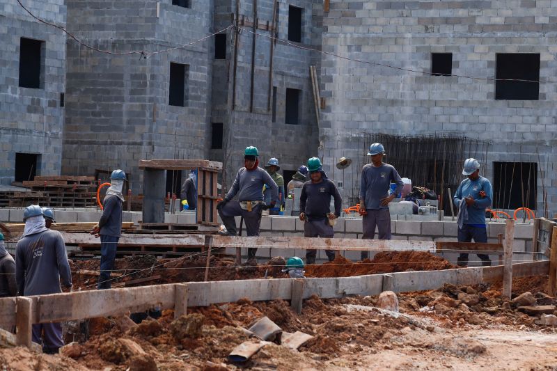 
Construção de 400 unidades habitacionais do Curtume de Santo Antônio estão com mais de 30% dos serviços executados  <div class='credito_fotos'>Foto: Paula Lourinho / Ascom Seop   |   <a href='/midias/2023/originais/16903_9bd72227-003f-bc23-be0b-844b50b4e133.jpg' download><i class='fa-solid fa-download'></i> Download</a></div>
