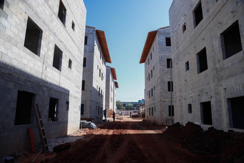 
Construção de 400 unidades habitacionais do Curtume de Santo Antônio estão com mais de 30% dos serviços executados  <div class='credito_fotos'>Foto: Paula Lourinho / Ascom Seop   |   <a href='/midias/2023/originais/16903_ab023aab-e5a1-ac69-cdca-fdf0437720bb.jpg' download><i class='fa-solid fa-download'></i> Download</a></div>