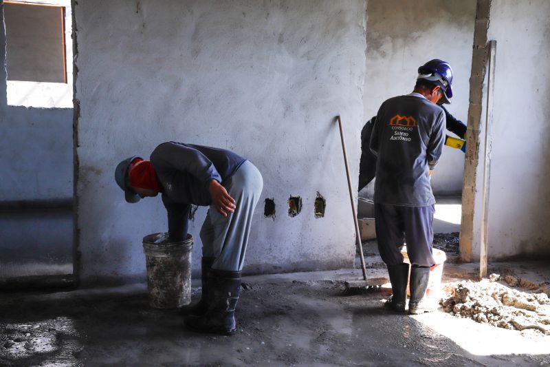 
Construção de 400 unidades habitacionais do Curtume de Santo Antônio estão com mais de 30% dos serviços executados  <div class='credito_fotos'>Foto: Paula Lourinho / Ascom Seop   |   <a href='/midias/2023/originais/16903_e7e965a8-0319-3a2c-85e4-6410c4c5f478.jpg' download><i class='fa-solid fa-download'></i> Download</a></div>