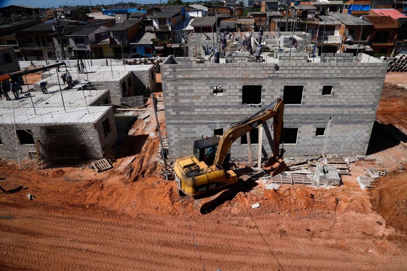 
Construção de 400 unidades habitacionais do Curtume de Santo Antônio estão com mais de 30% dos serviços executados  <div class='credito_fotos'>Foto: Paula Lourinho / Ascom Seop   |   <a href='/midias/2023/originais/16903_ef8b8566-fc43-c6c0-cecc-c0f5e26ddff6.jpg' download><i class='fa-solid fa-download'></i> Download</a></div>