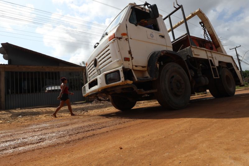 Obras de Pavimentac¸a~o PA 112 <div class='credito_fotos'>Foto: Pedro Guerreiro / Ag. Pará | <a href='/midias/2023/originais/16978_5bb3c39f-5924-8d6f-df88-755cf86189b7.jpg' download><i class='fa-solid fa-download'></i> Download</a></div>