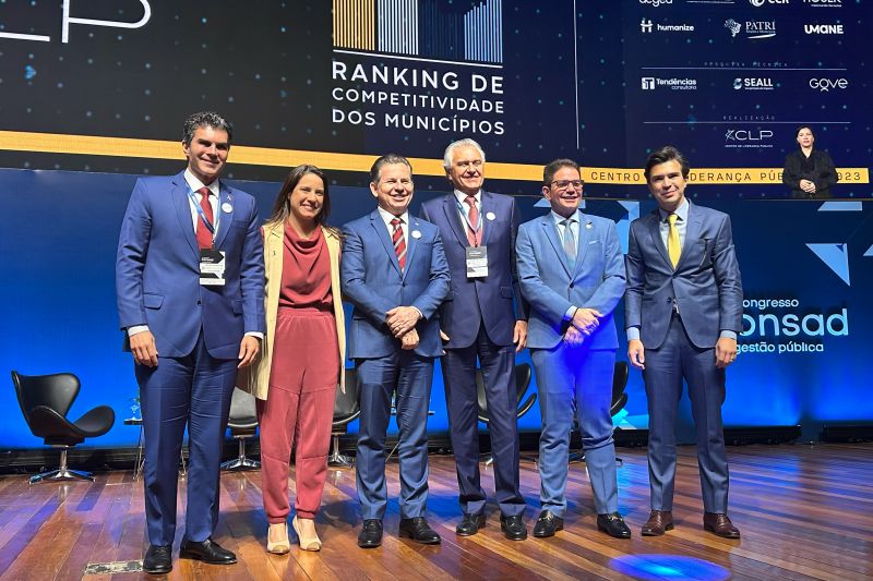 Painel de lançamento do Ranking de Competitividade dos Estados e Municípios
FOTOS: Gilmar Félix | Consad <div class='credito_fotos'>Foto: Gilmar Félix | Consad | <a href='/midias/2023/originais/16986_85709716-9e75-01c5-55ef-7e5f2be9a7ff.jpg' download><i class='fa-solid fa-download'></i> Download</a></div>