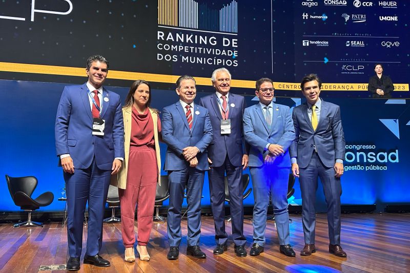 Painel de lançamento do Ranking de Competitividade dos Estados e Municípios
FOTOS: Gilmar Félix | Consad <div class='credito_fotos'>Foto: Gilmar Félix | Consad | <a href='/midias/2023/originais/16986_be5dd9a9-69ea-ff9e-965b-95d3704028c1.jpg' download><i class='fa-solid fa-download'></i> Download</a></div>