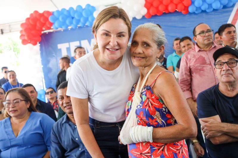 Entrega de benefícios credcidadão, sua casa e recomeçar
Assinaturas
Seop: Protocolo de intenções da retomada das obras da construção do Mirante do Boto (representante: Cristina Guedes)
Setran: 35 km de estradas vicinais
Entrega de coletes
Governadora recebe título de cidadã mocajubense
Entrega de motos <div class='credito_fotos'>Foto: Bruno Carachesti / Agência Pará | <a href='/midias/2023/originais/17024_1918ac7e-4f62-699b-75e8-d4ba22b0007c.jpg' download><i class='fa-solid fa-download'></i> Download</a></div>