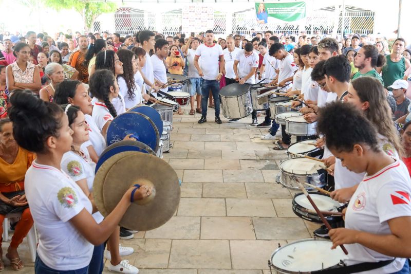 Entrega de benefícios credcidadão, sua casa e recomeçar
Assinaturas
Seop: Protocolo de intenções da retomada das obras da construção do Mirante do Boto (representante: Cristina Guedes)
Setran: 35 km de estradas vicinais
Entrega de coletes
Governadora recebe título de cidadã mocajubense
Entrega de motos <div class='credito_fotos'>Foto: Bruno Carachesti / Agência Pará | <a href='/midias/2023/originais/17024_40e1efc4-d78a-7082-f51c-314753a97359.jpg' download><i class='fa-solid fa-download'></i> Download</a></div>