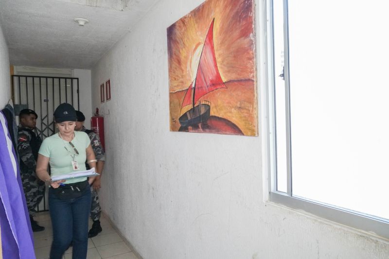 Operac¸a~o PM -Viver Melhor- complexo habitacional-marituba- 

augusto miranda/agpara <div class='credito_fotos'>Foto: Augusto Miranda / Ag. Pará   |   <a href='/midias/2023/originais/17076_b6d56481-59fc-7578-226d-77c9e5c9b7b7.jpg' download><i class='fa-solid fa-download'></i> Download</a></div>