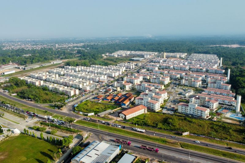 Operac¸a~o PM -Viver Melhor- complexo habitacional-marituba- 

augusto miranda/agpara <div class='credito_fotos'>Foto: Augusto Miranda / Ag. Pará   |   <a href='/midias/2023/originais/17076_c784cfcc-4591-e1f9-ee2a-638e88f026ea.jpg' download><i class='fa-solid fa-download'></i> Download</a></div>