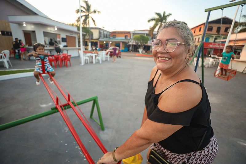 Rosana Ferreira e sua neta