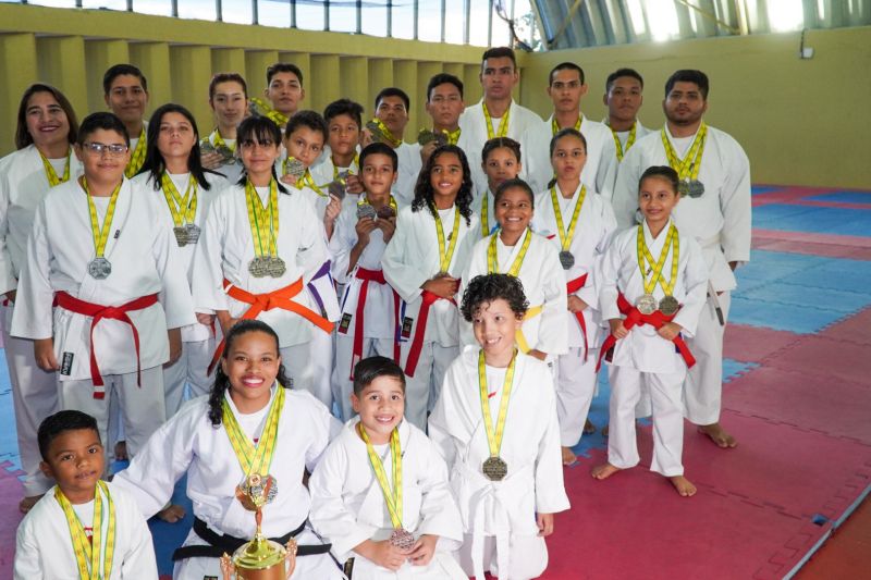 Atletas da Usina da Paz do Icuí-Guajará, em Ananindeua, conquistam 66 medalhas em Campeonato Brasileiro de Artes Marciais
<div class='credito_fotos'>Foto: Paulo Cezar / Ag. Pará | <a href='/midias/2023/originais/17094_35b86a76-8651-31c4-42c3-c5c83a8fc8d1.jpg' download><i class='fa-solid fa-download'></i> Download</a></div>