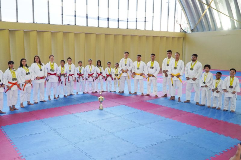 Atletas da Usina da Paz do Icuí-Guajará, em Ananindeua, conquistam 66 medalhas em Campeonato Brasileiro de Artes Marciais
<div class='credito_fotos'>Foto: Paulo Cezar / Ag. Pará | <a href='/midias/2023/originais/17094_54d34230-b79d-2d44-a66e-8f0f0aa2ebda.jpg' download><i class='fa-solid fa-download'></i> Download</a></div>