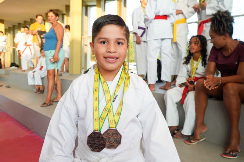 Atletas da Usina da Paz do Icuí-Guajará, em Ananindeua, conquistam 66 medalhas em Campeonato Brasileiro de Artes Marciais
<div class='credito_fotos'>Foto: Paulo Cezar / Ag. Pará | <a href='/midias/2023/originais/17094_68327cb0-2c4d-b4d1-926f-b45eca194729.jpg' download><i class='fa-solid fa-download'></i> Download</a></div>