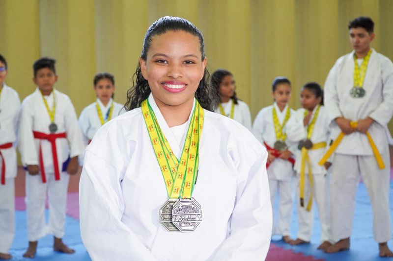 Atletas da Usina da Paz do Icuí-Guajará, em Ananindeua, conquistam 66 medalhas em Campeonato Brasileiro de Artes Marciais
<div class='credito_fotos'>Foto: Paulo Cezar / Ag. Pará | <a href='/midias/2023/originais/17094_7de40570-d78b-c013-a653-dae9d8f0f140.jpg' download><i class='fa-solid fa-download'></i> Download</a></div>