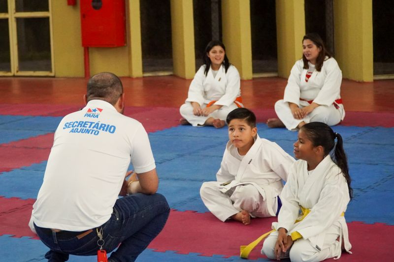 Atletas da Usina da Paz do Icuí-Guajará, em Ananindeua, conquistam 66 medalhas em Campeonato Brasileiro de Artes Marciais
<div class='credito_fotos'>Foto: Paulo Cezar / Ag. Pará | <a href='/midias/2023/originais/17094_81f5ab48-4147-153a-f284-a30afb5c6a80.jpg' download><i class='fa-solid fa-download'></i> Download</a></div>