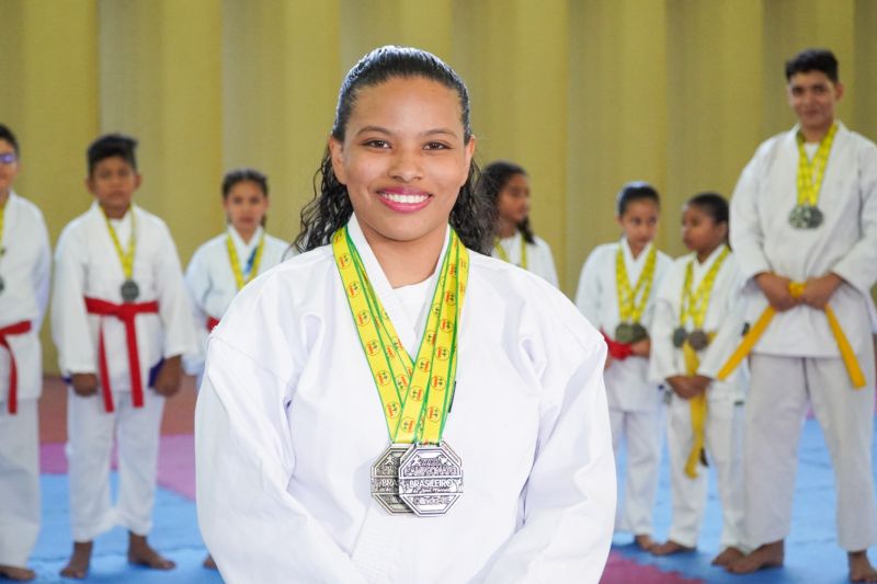 Atletas da Usina da Paz do Icuí-Guajará, em Ananindeua, conquistam 66 medalhas em Campeonato Brasileiro de Artes Marciais
<div class='credito_fotos'>Foto: Paulo Cezar / Ag. Pará | <a href='/midias/2023/originais/17094_94618729-58d0-b5f7-5f4e-c70500cae596.jpg' download><i class='fa-solid fa-download'></i> Download</a></div>