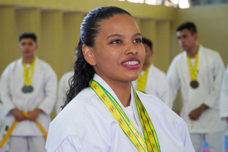 Atletas da Usina da Paz do Icuí-Guajará, em Ananindeua, conquistam 66 medalhas em Campeonato Brasileiro de Artes Marciais
<div class='credito_fotos'>Foto: Paulo Cezar / Ag. Pará | <a href='/midias/2023/originais/17094_e8312b53-cd24-811f-7468-f2b7d2dc49ef.jpg' download><i class='fa-solid fa-download'></i> Download</a></div>