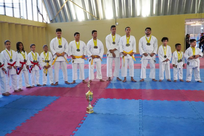 Atletas da Usina da Paz do Icuí-Guajará, em Ananindeua, conquistam 66 medalhas em Campeonato Brasileiro de Artes Marciais
<div class='credito_fotos'>Foto: Paulo Cezar / Ag. Pará | <a href='/midias/2023/originais/17094_f86537e1-a7a7-13da-f997-850757b3304d.jpg' download><i class='fa-solid fa-download'></i> Download</a></div>