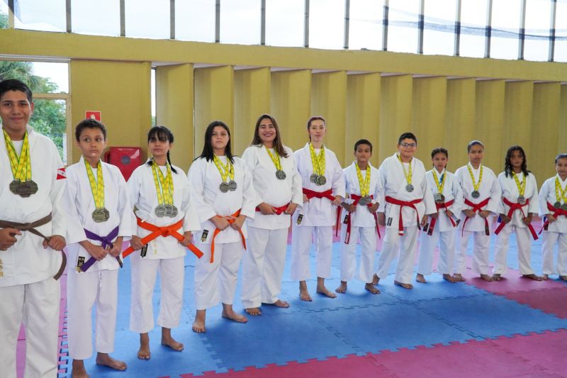 Atletas da Usina da Paz do Icuí-Guajará, em Ananindeua, conquistam 66 medalhas em Campeonato Brasileiro de Artes Marciais
<div class='credito_fotos'>Foto: Paulo Cezar / Ag. Pará | <a href='/midias/2023/originais/17094_feabf01c-fdce-35e2-cdb8-78497e2f66e2.jpg' download><i class='fa-solid fa-download'></i> Download</a></div>