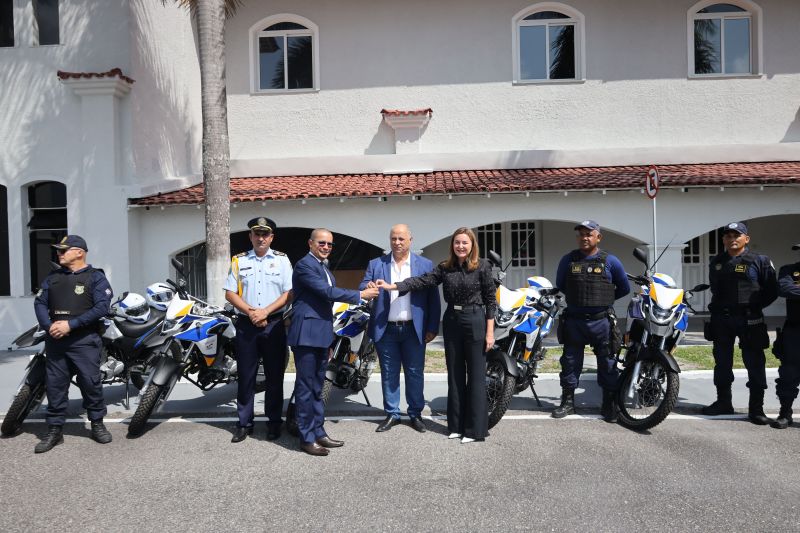 Vice-governadora realiza entrega de motos para guarda municipal de Capanema <div class='credito_fotos'>Foto: Bruno Carachesti / Agência Pará | <a href='/midias/2023/originais/17106_aa226eaa-0be5-719c-2d98-42d19e7b8d65.jpg' download><i class='fa-solid fa-download'></i> Download</a></div>