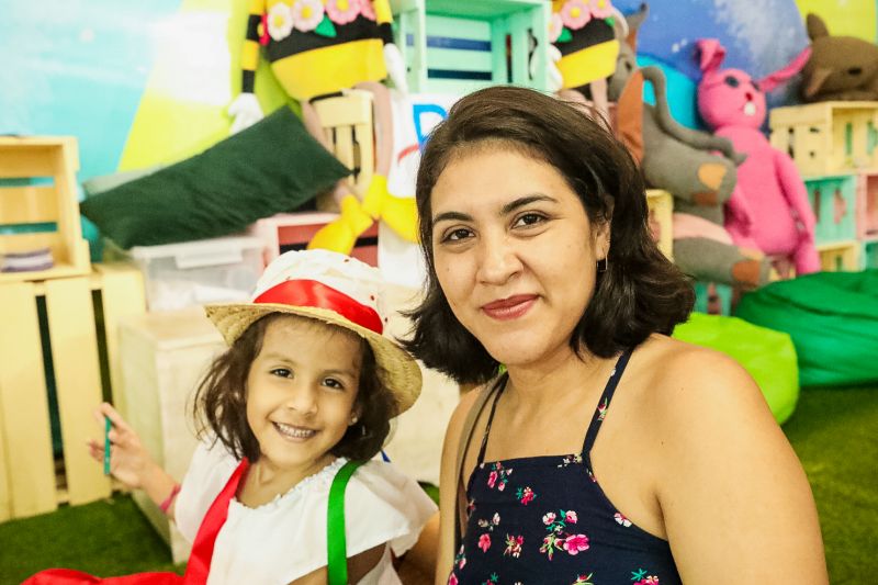 Renata Ferreira - dona de casa <div class='credito_fotos'>Foto: Bruno Cecim / Ag.Pará | <a href='/midias/2023/originais/17223_55965bdf-491c-b448-8819-8528fdc8b425.jpg' download><i class='fa-solid fa-download'></i> Download</a></div>