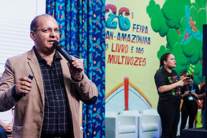 Janilson Sales da Silva Oliveira (PE) - Palmares - professor e cordelista <div class='credito_fotos'>Foto: Alex Ribeiro / Ag. Pará | <a href='/midias/2023/originais/17245_0c73f542-e6c4-4ad3-a51d-6e1e7f3a50e6.jpg' download><i class='fa-solid fa-download'></i> Download</a></div>