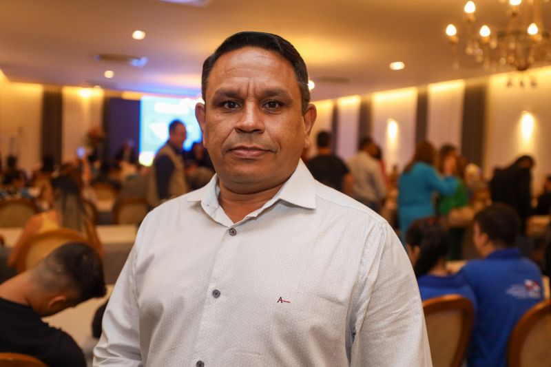Marcone Paiva, Sec de de agricultura de Altamira
<div class='credito_fotos'>Foto: Rodrigo Pinheiro / Ag.Pará | <a href='/midias/2023/originais/17383_73bc01cc-fc39-a601-f492-f72ecda41dfd.jpg' download><i class='fa-solid fa-download'></i> Download</a></div>