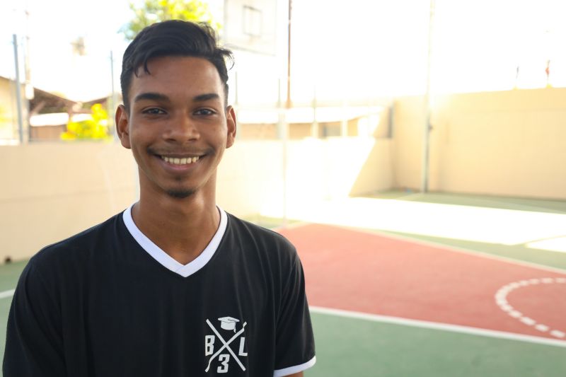 Wenndel Vitor Viana Brasil - 19 anos - Aluno do terceiro ano <div class='credito_fotos'>Foto: Bruno Cecim / Ag.Pará | <a href='/midias/2023/originais/17524_a42c99a6-341c-8f3d-428b-c844d348d259.jpg' download><i class='fa-solid fa-download'></i> Download</a></div>